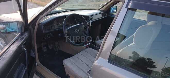 Mercedes 190 1990, 211,000 km - 2.0 l - Bakı