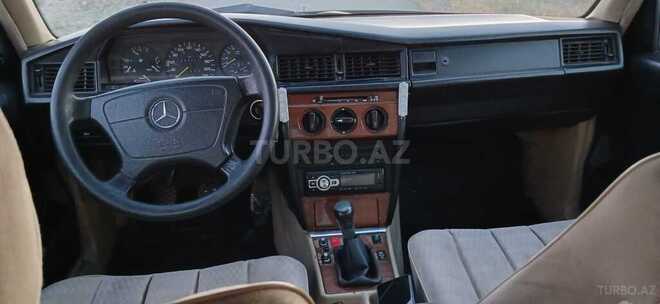 Mercedes 190 1990, 211,000 km - 2.0 l - Bakı
