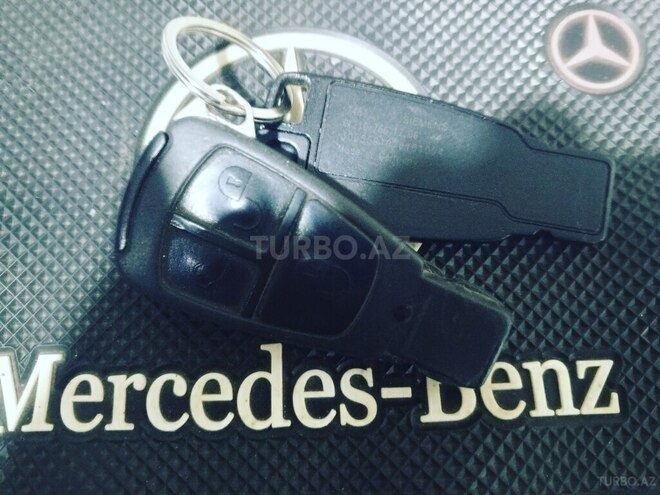 Mercedes C 200 1998, 246,768 km - 2.0 л - Qax