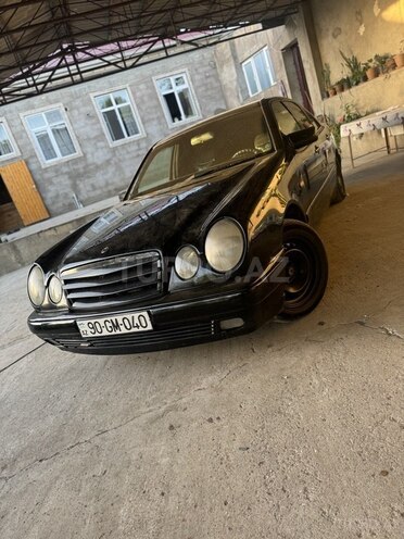 Mercedes E 280