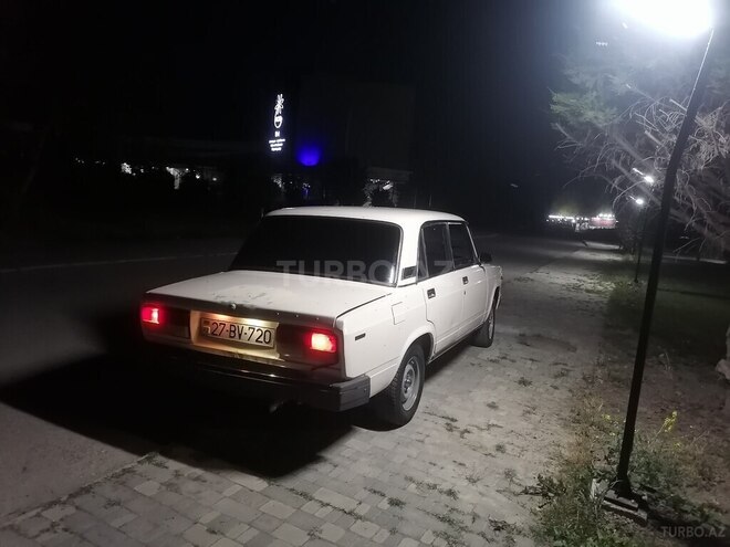 LADA (VAZ) 2107