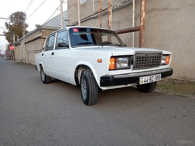 LADA (VAZ) 2107