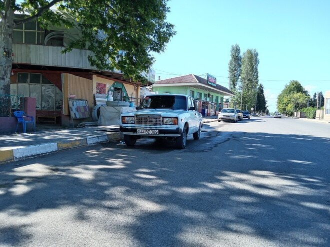 LADA (VAZ) 2107