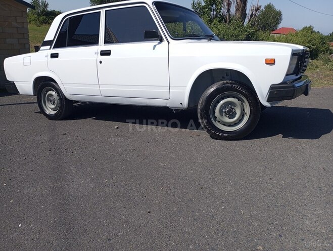 LADA (VAZ) 2107