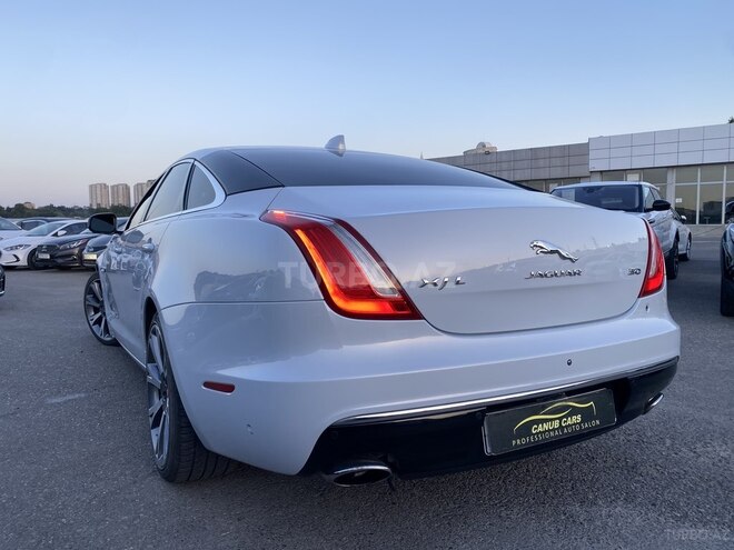 Jaguar XJ L