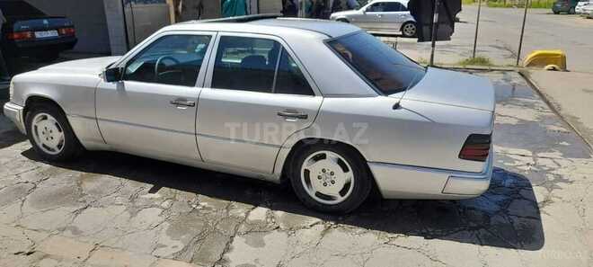 Mercedes E 250 1994, 876,332 km - 2.5 л - Şirvan