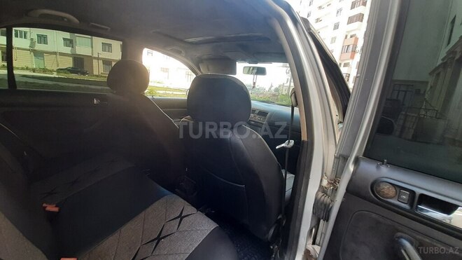 Volkswagen Jetta 2003, 235,852 km - 1.8 л - Bakı