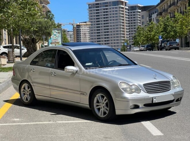 Mercedes C 200