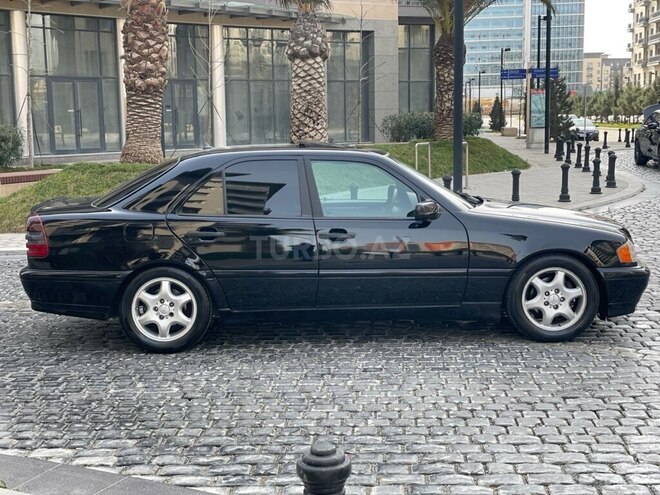 Mercedes C 230