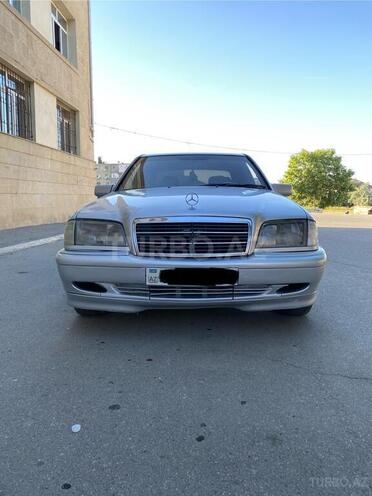 Mercedes C 200