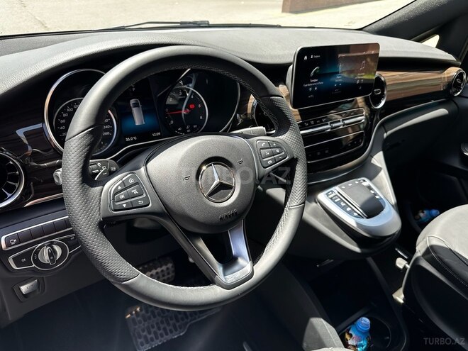 Mercedes V 250