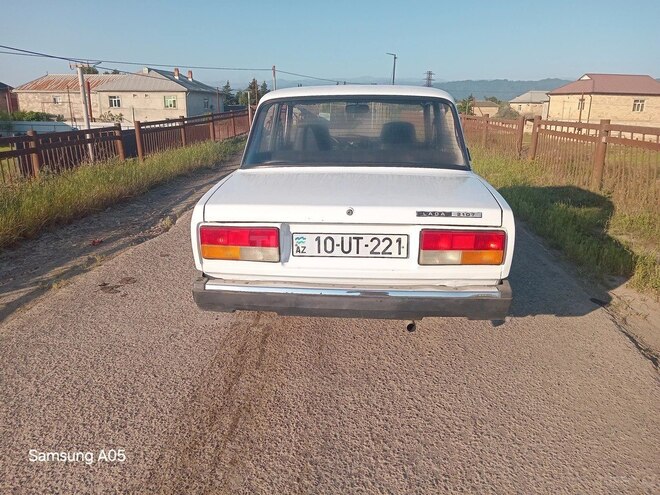 LADA (VAZ) 2107