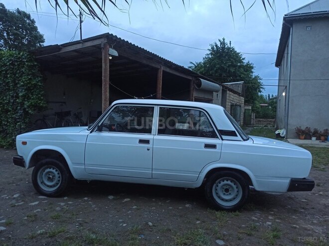 LADA (VAZ) 2107