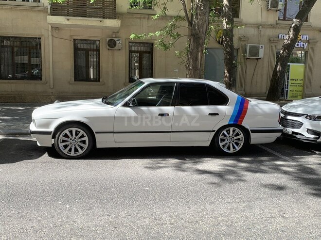 BMW 525