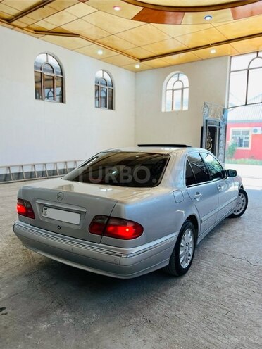 Mercedes E 240 2000, 305,000 km - 2.4 l - Şəmkir