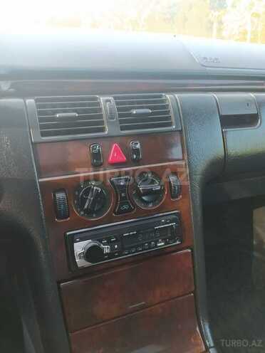 Mercedes E 230 1997, 345,580 km - 2.3 l - Sumqayıt