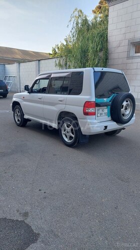 Mitsubishi Pajero io