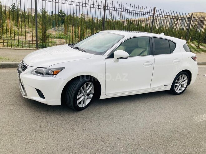 Lexus CT 200h