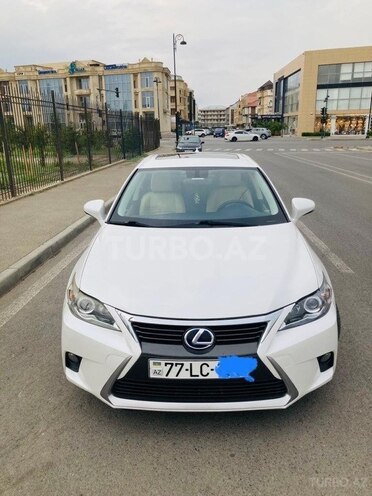 Lexus CT 200h