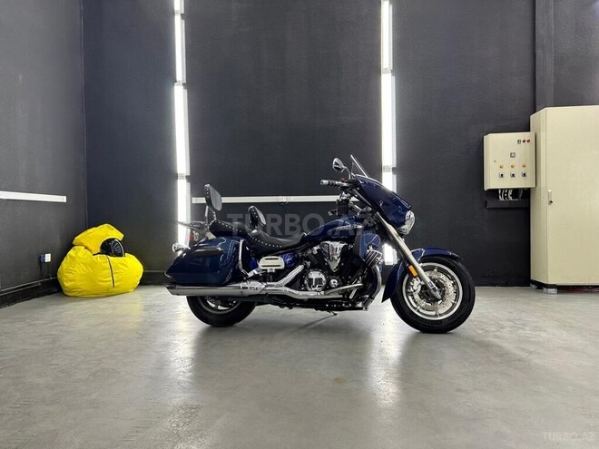 Yamaha XVS1300A Midnight Star