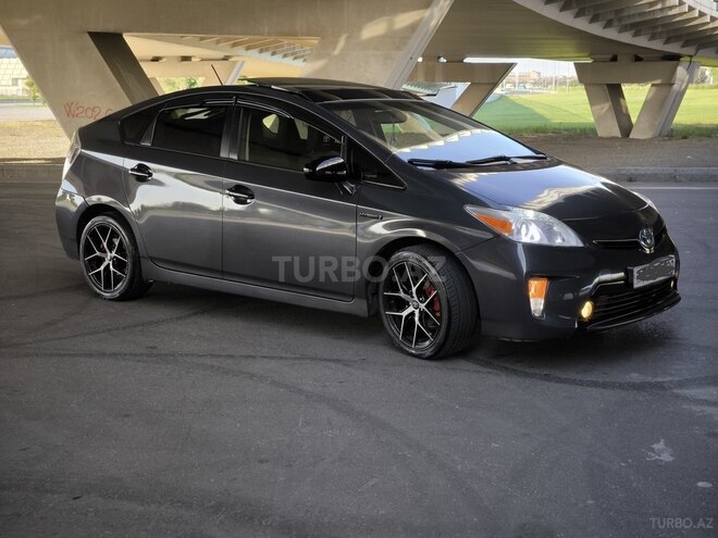 Toyota Prius 2013, 170,000 km - 1.8 л - Bakı