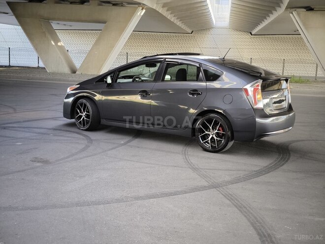 Toyota Prius 2013, 170,000 km - 1.8 л - Bakı