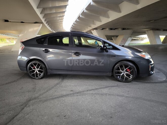 Toyota Prius 2013, 170,000 km - 1.8 л - Bakı