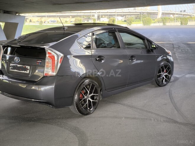 Toyota Prius 2013, 170,000 km - 1.8 л - Bakı
