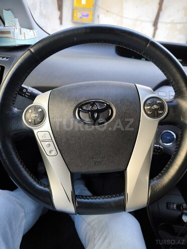 Toyota Prius 2013, 170,000 km - 1.8 л - Bakı