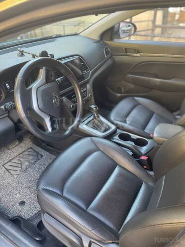 Hyundai Avante 2015, 197,185 km - 1.6 l - Bakı