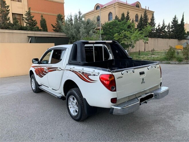 Mitsubishi L200 2008, 197,400 km - 2.5 l - Bakı