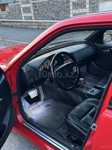 Mercedes C 200 1998, 260,000 km - 2.0 л - Qəbələ