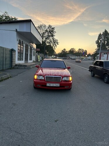Mercedes C 200 1998, 260,000 km - 2.0 л - Qəbələ