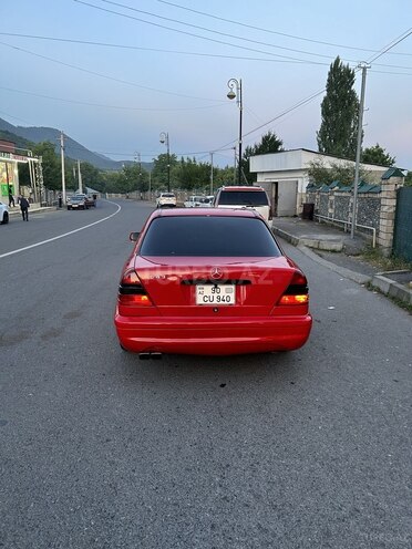 Mercedes C 200 1998, 260,000 km - 2.0 л - Qəbələ