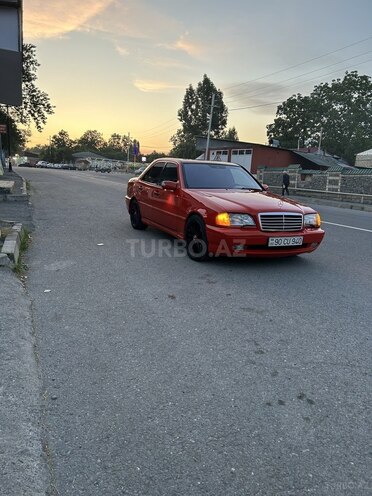 Mercedes C 200 1998, 260,000 km - 2.0 л - Qəbələ