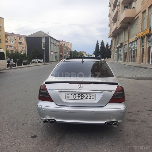 Mercedes E 240