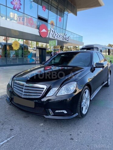 Mercedes E 200