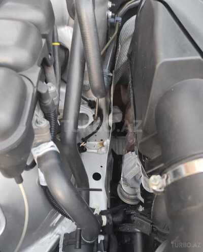 Mercedes E 220 d 2001, 289,000 km - 2.2 l - Bakı