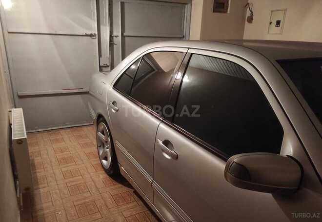 Mercedes E 220 d 2001, 289,000 km - 2.2 l - Bakı