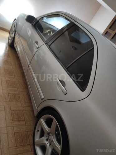 Mercedes E 220 d 2001, 289,000 km - 2.2 l - Bakı
