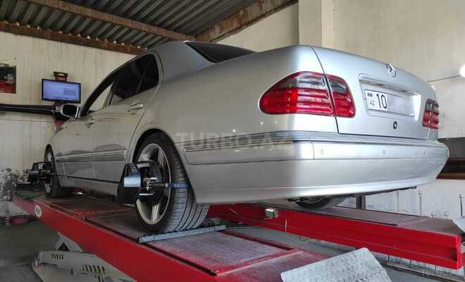 Mercedes E 220 d 2001, 289,000 km - 2.2 l - Bakı