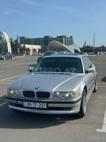 BMW 740