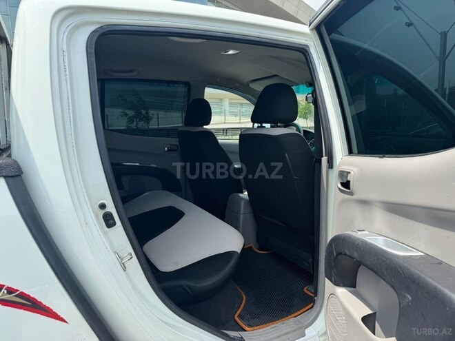 Mitsubishi L200 2015, 185,000 km - 2.5 l - Bakı