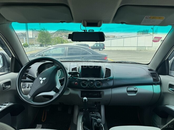 Mitsubishi L200 2015, 185,000 km - 2.5 l - Bakı