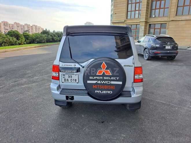 Mitsubishi Pajero io