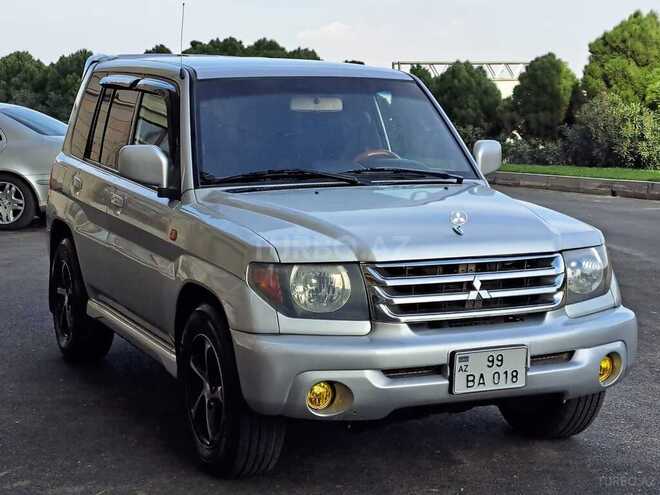 Mitsubishi Pajero io