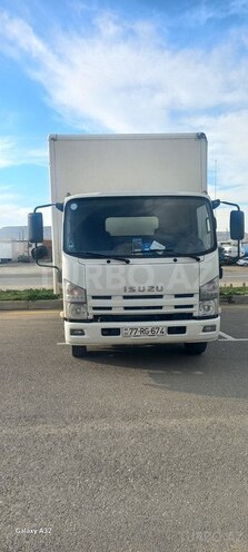 Isuzu NPR 75