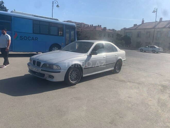 BMW 528