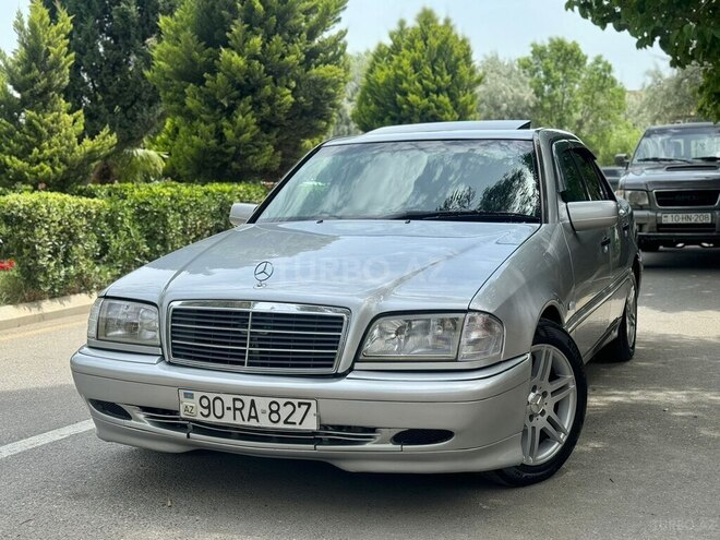 Mercedes C 200