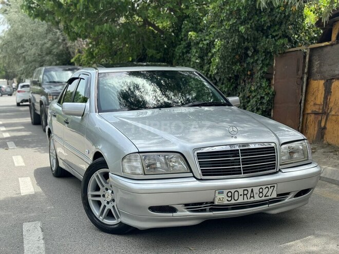 Mercedes C 200